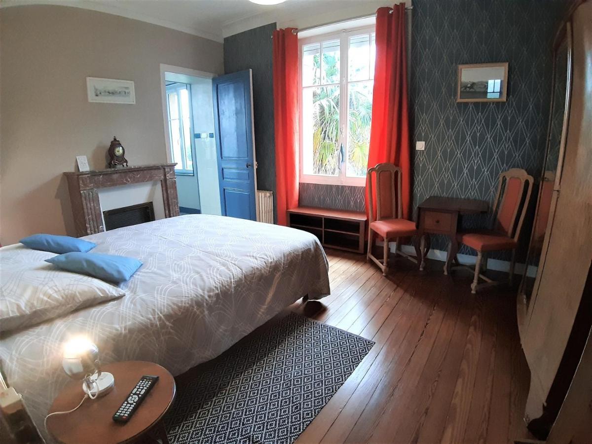 La Garenne Bed and Breakfast Bricquebec Exteriör bild