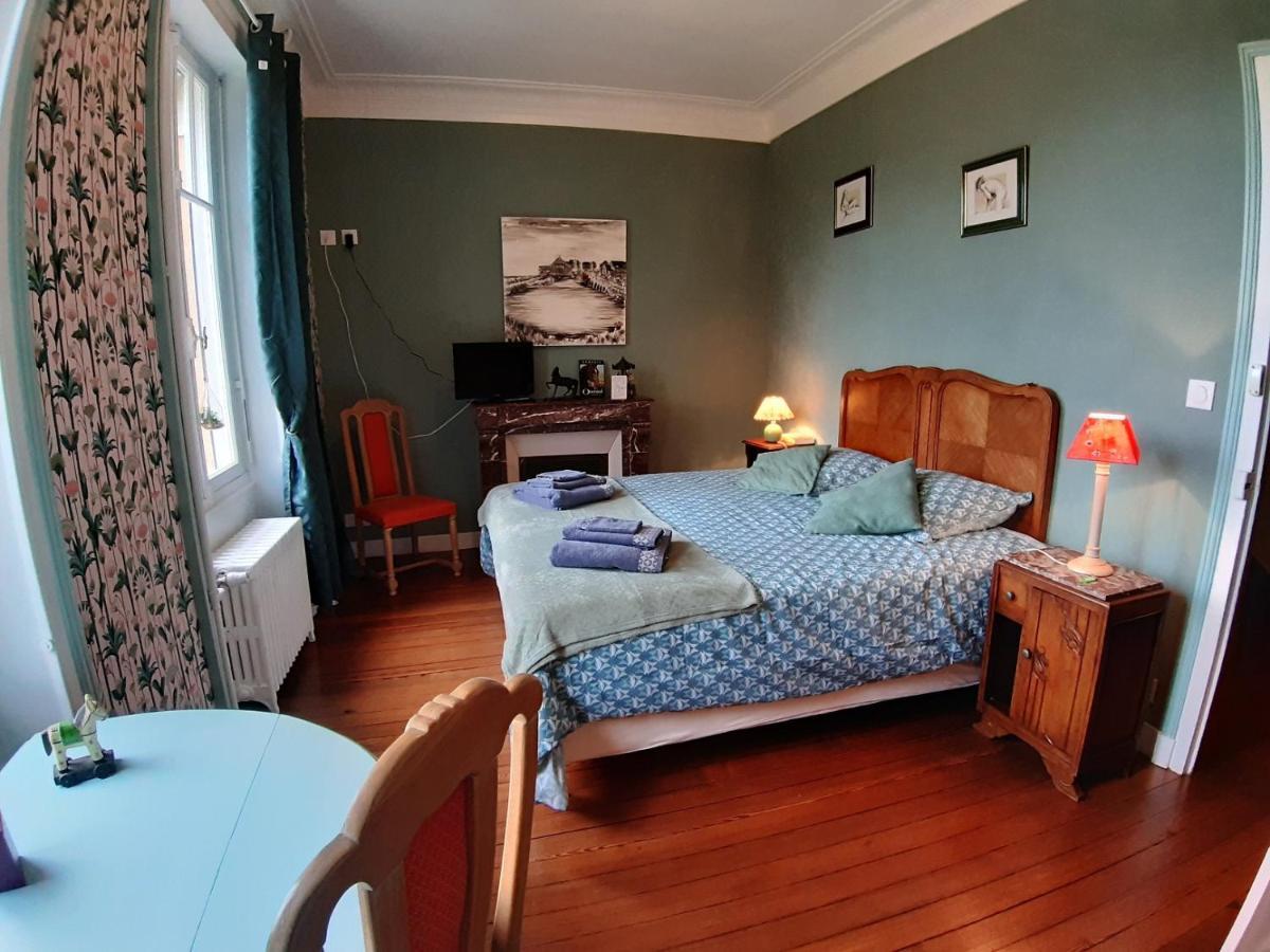 La Garenne Bed and Breakfast Bricquebec Exteriör bild